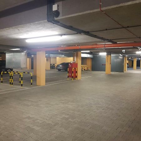 Garden Apartment Cracow- Shopping Mall 1Min, Underground Parking, Family Friendly, City Center クラクフ エクステリア 写真