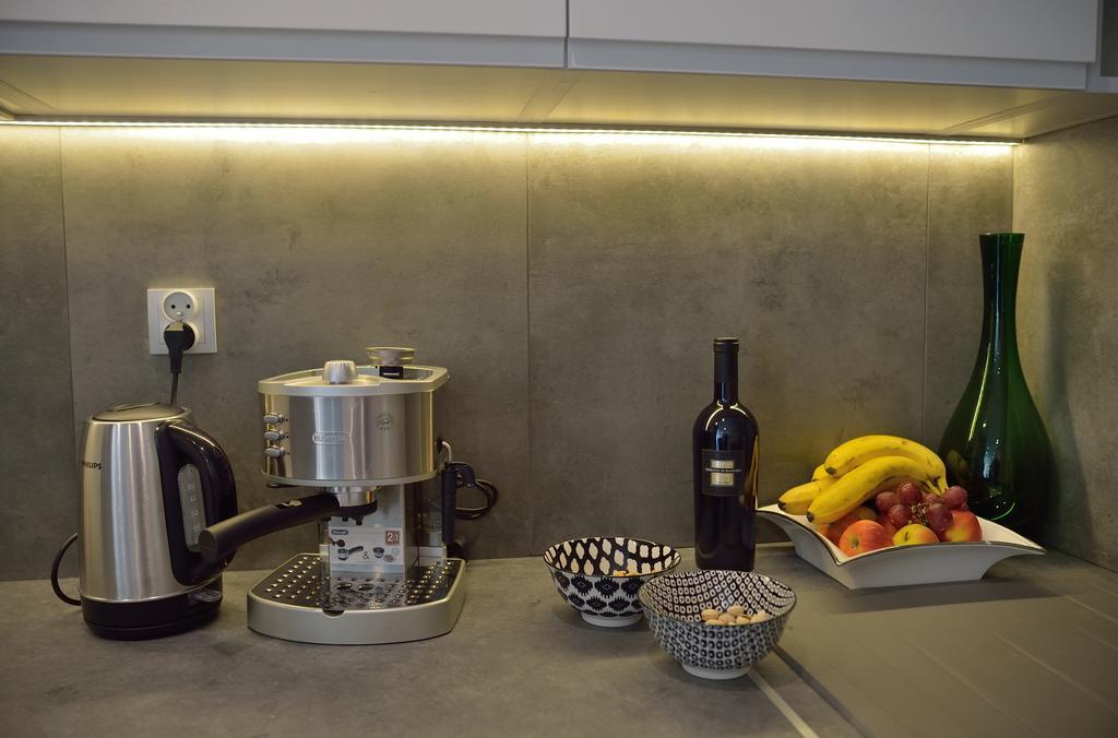 Garden Apartment Cracow- Shopping Mall 1Min, Underground Parking, Family Friendly, City Center クラクフ エクステリア 写真