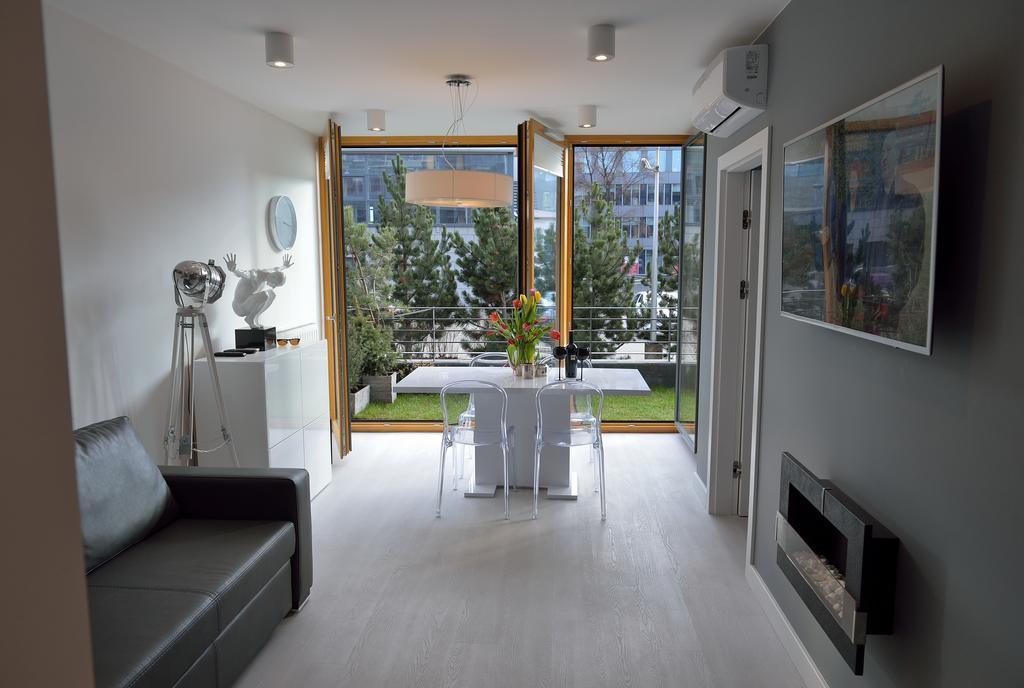Garden Apartment Cracow- Shopping Mall 1Min, Underground Parking, Family Friendly, City Center クラクフ エクステリア 写真