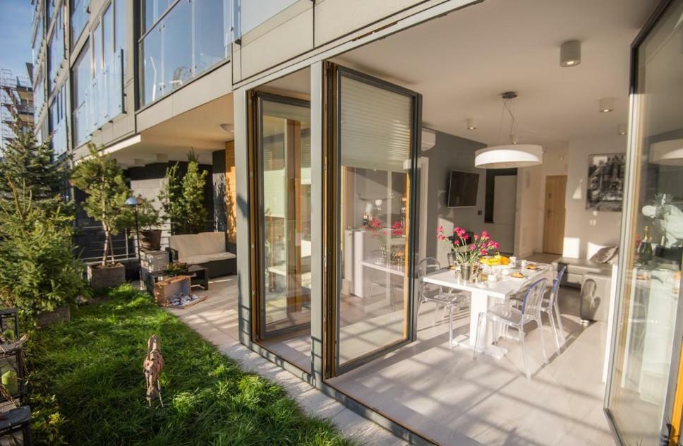 Garden Apartment Cracow- Shopping Mall 1Min, Underground Parking, Family Friendly, City Center クラクフ エクステリア 写真